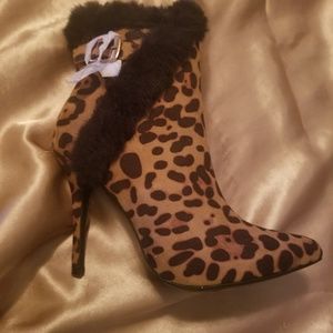 Above Ankle High Heel Boots "Leopard"